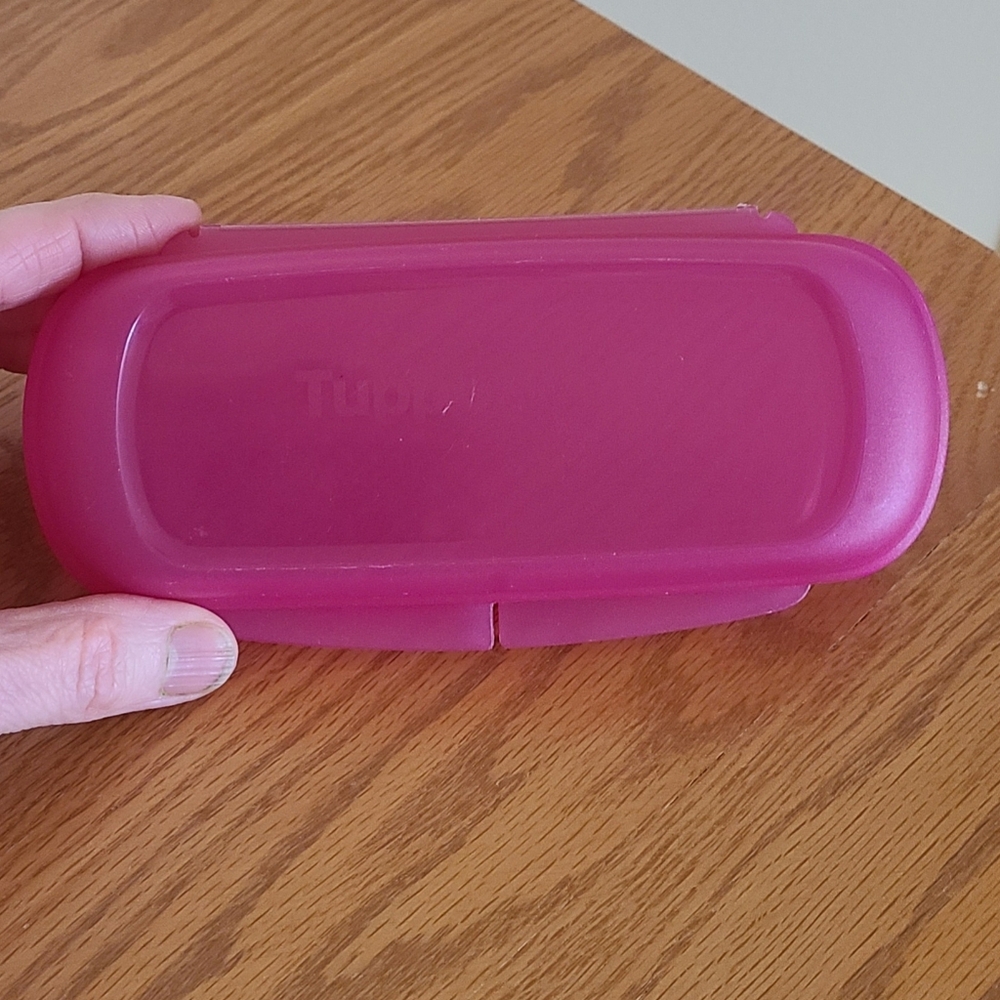 Tupperware Hot Pink Granola Snack Bar Keeper